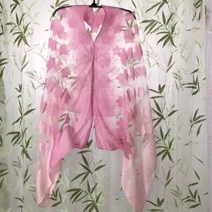 NWOT Pink Floral Women's Poncho